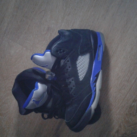 Jordan5 - Picture 2 of 4
